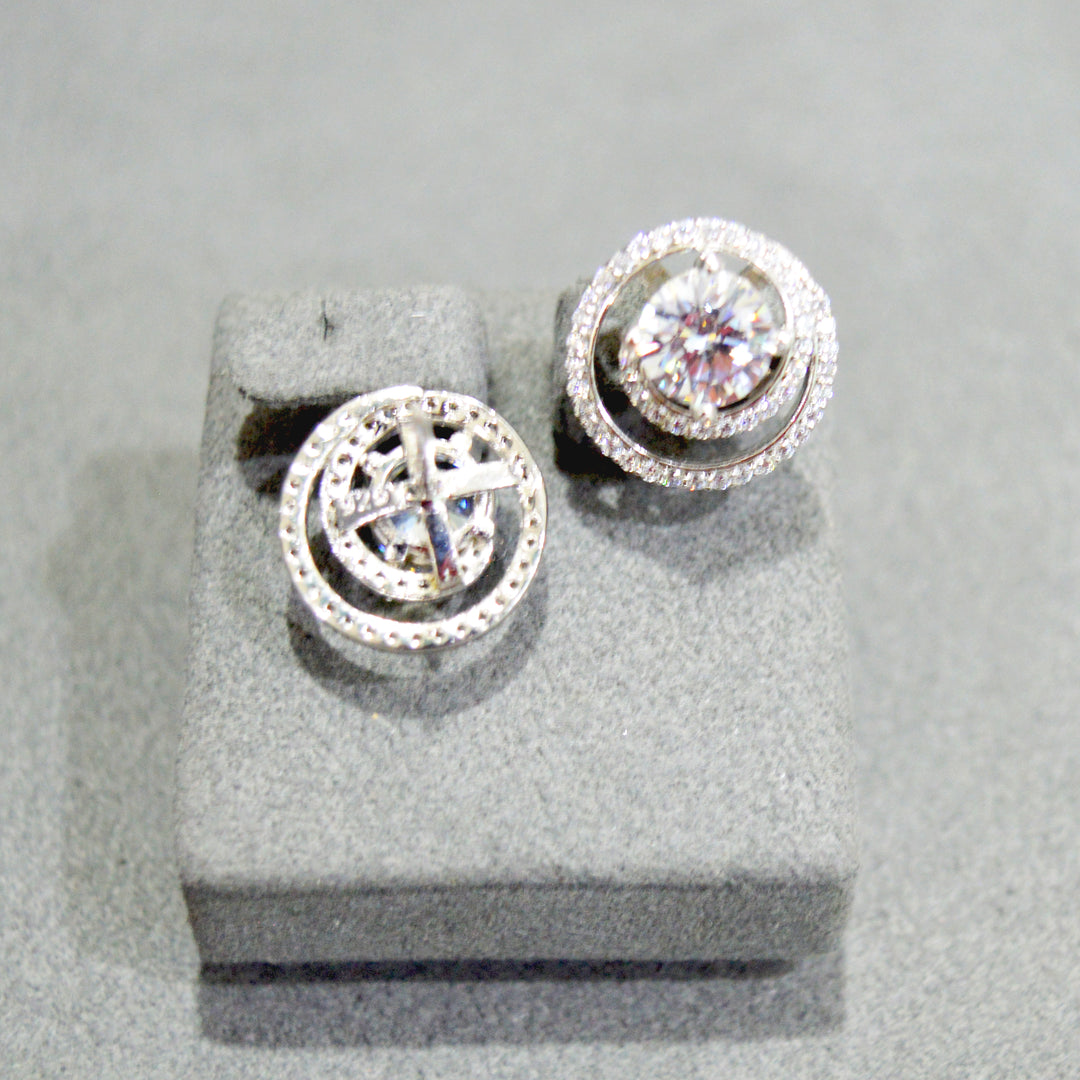 Silver Studs With Moissanite