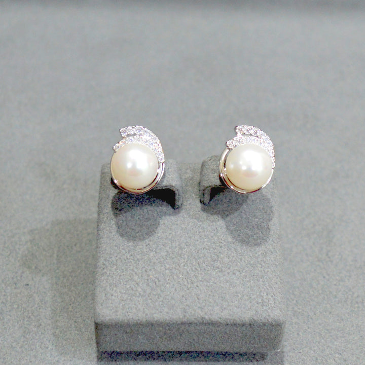 Small Studs with Pearls