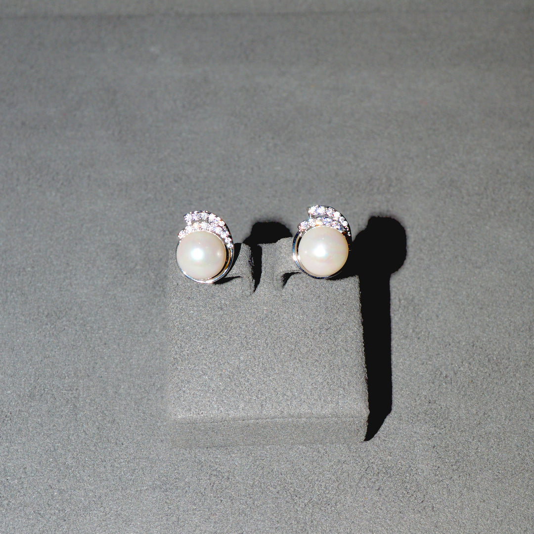 Small Studs with Pearls