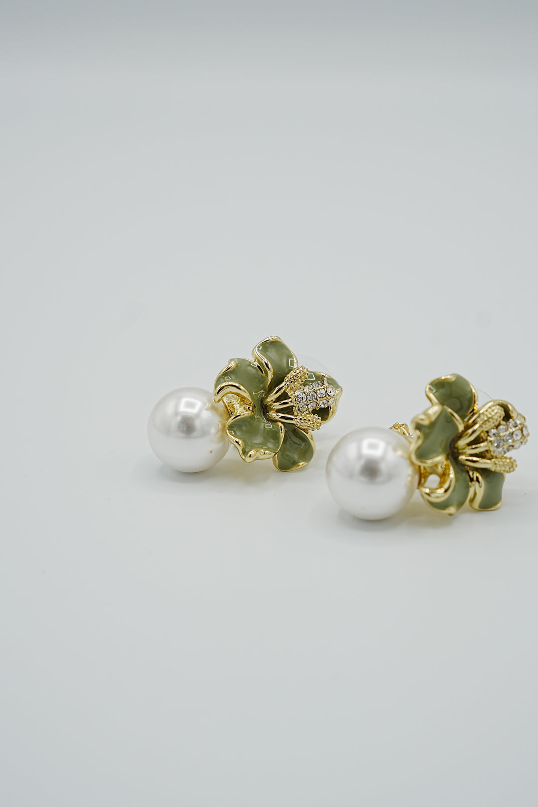 Floral Pearl Studs