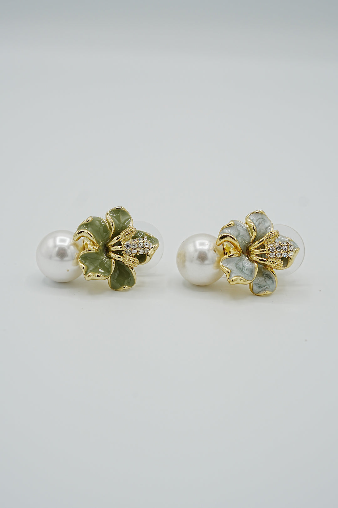 Floral Pearl Studs